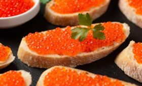 В РФ снизились цены на икру нерки и горбуши