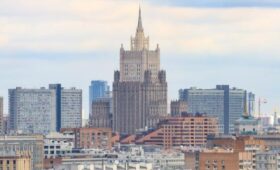 Дипломат Климов: РФ добивается от США скорейшего снятия санкций на работу посольств