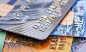 Эксперт Алутин: равный зарплате доход может дать вклад от 8,5 млн руб
