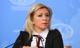 Захарова заявила, что Зеленский борется с украинским народом