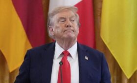 Guardian: Трамп хочет дать России и Украине поговорить наедине