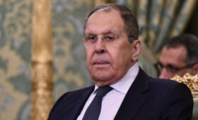 Лавров напомнил Зеленскому о статьях Конституции Украины по защите русских