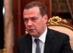 Медведев описал спор Украины и Польши цитатой из «Тараса Бульбы»
