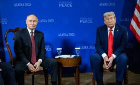 Трамп назвал Путина сильным и умным лидером