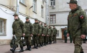 План набора на военную службу по контракту в 2025 году увеличен в РФ