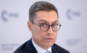Стубб: Россия не будет указывать Европе и США, что делать по гарантиям Украине