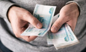 Эксперт Мурадян: ежеквартальная индексация зарплат приведет к росту теневой занятости