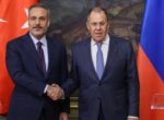 РИА Новости: Фидан и Лавров обсудили по телефону саммит России и США на Аляске