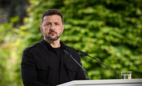 Замглавы МИД Украины Кислица: Зеленский готов обсуждать территории с Путиным