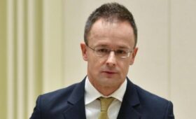 Сийярто: встреча глав МИД ЕС показала настрой на продолжение войны на Украине