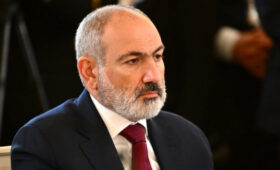 Пашинян заявил, что католикос всех армян должен оставить свой пост