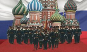 Фильм “Курсанты Кремля” покажут в кинотеатрах “Москино” ко Дню российского флага