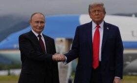 Reuters: Трамп передал письмо от своей супруги Путину во время переговоров