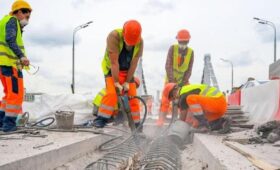 Начались работы по замене деформационных швов на Крымском мосту