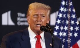Трамп заявил, что критика его действий в контексте Украины усложняет урегулирование