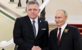 Ушаков сообщил о запланированной встрече Путина с премьером Словакии