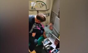 SHOT: Мурашко спас человека во время перелета рейса Москва – Ханой