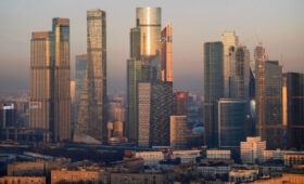 Синоптик Позднякова: аномально теплые зимы в Москве связаны с небоскребами