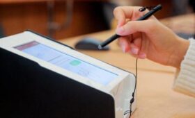 В столице открылись участки для голосования за глав субъектов РФ