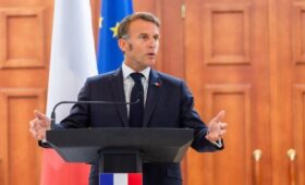 Володин заявил, что Франция устала от восьмилетнего позора Макрона