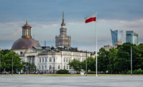 Запустившего дрон в Варшаве украинца депортируют из Польши