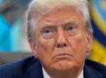 Трамп поручил приспустить флаги после смерти блогера Кирка