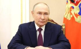 Песков: Путин открыт к урегулированию конфликта на Украине