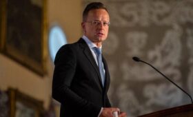 Глава МИД Венгрии Сийярто назвал мобилизацию на Украине позором для Европы