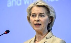 Politico: румынский евродепутат подал в суд на главу ЕК фон дер Ляйен за клевету