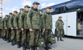 Госдума приняла в I чтении проект о круглогодичном призыве на военную службу
