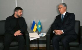 Токаев на встрече с Зеленским заявил о необходимости дипломатической работы по Украине