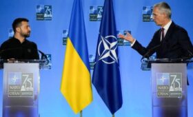 Экс-генсек НАТО Столтенберг заявил, что призывал Зеленского уступить территории