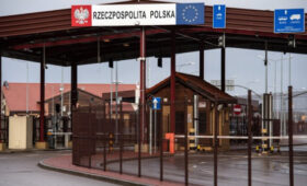 Россия призвала Польшу пересмотреть решение о закрытии границы с Белоруссией
