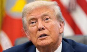 FT: Трамп призвал ЕС повысить пошлины для Индии и Китая до 100%