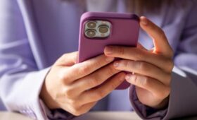 Т-Банк добавил в свое приложение функцию бесконтактной оплаты iPhone