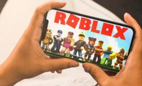 WP: власти США начали расследование Roblox из-за симулятора убийства Кирка
