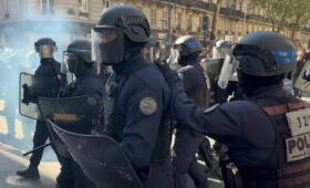 Число задержанных на акциях протеста во Франции превысило 300 человек