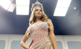 Платье участницы «Мисс Вселенной» от России вдохновлено древнерусской архитектурой