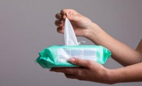 В России могут ввести маркировку для влажных салфеток и бумаги