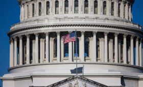 Правительство США приостановило работу