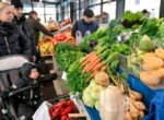 Корни петрушки, сельдерея и пастернака появились на московских ярмарках