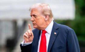 Эксперт Мухин: Трамп отказался от встречи с Путиным из-за «эмоциональных качелей»