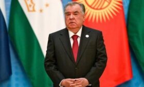 Президент Таджикистана Рахмон открыл саммит СНГ в Душанбе
