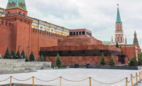 Мавзолей Ленина будет закрыт для посетителей 4 ноября