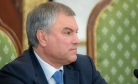 Володин заявил, что регионы должны обеспечивать жильем молодых врачей