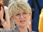 Дочь режиссера Меньшова выступила против создателей сериала «Москва слезам не верит»