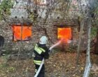 Крупный пожар произошел в административном здании в Дагестане
