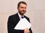 Орешкин оценил шутку Путина про название «Орешника»