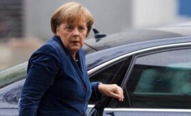 Bild: Меркель отчитала Мерца за слова о миграции