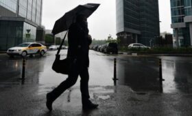 Циклон с Кольского полуострова принесет в Москву сильный ливень